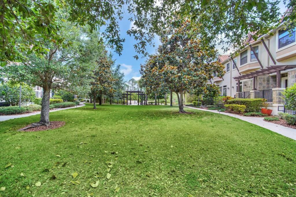 Cozy & Elegant 4Br Enchanted Townhouse - 1 Mile To Disney With Resort Pool, Gym, & Jacuzzi Orlando Exterior photo