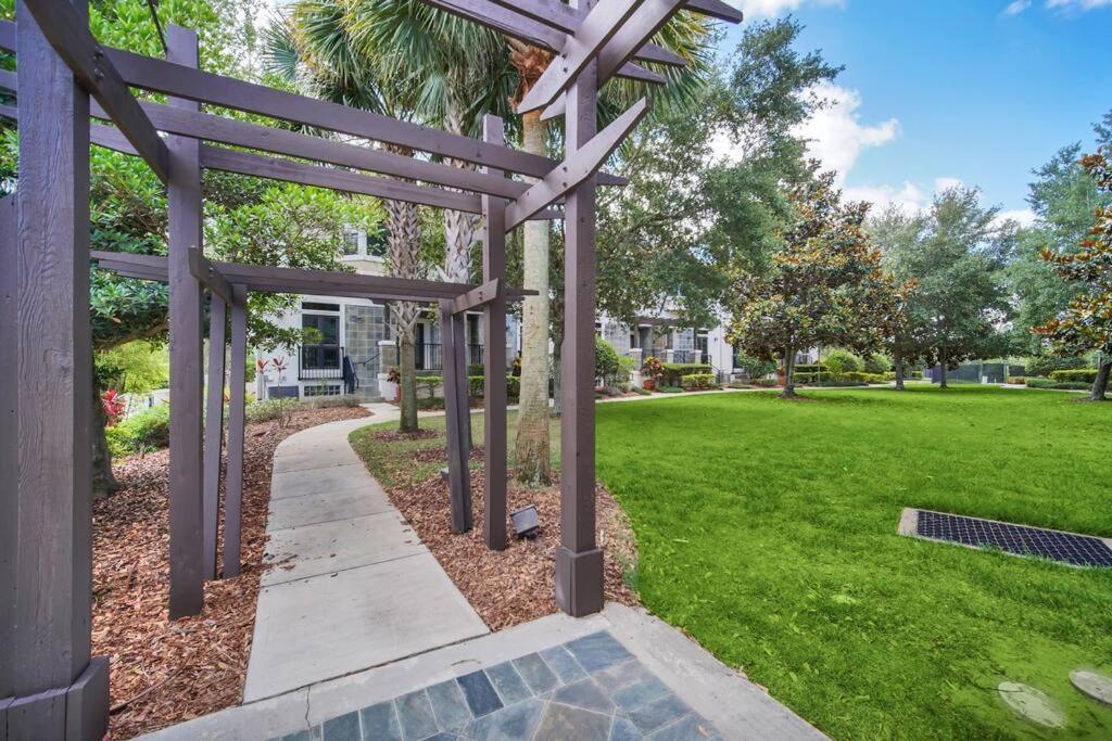 Cozy & Elegant 4Br Enchanted Townhouse - 1 Mile To Disney With Resort Pool, Gym, & Jacuzzi Orlando Exterior photo